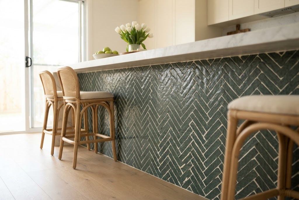 Serpentine tile in a kitchen island (illustration)